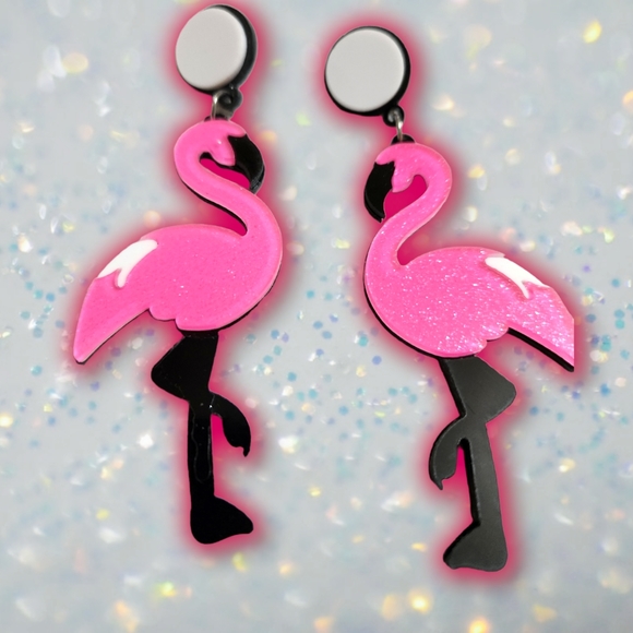 NEW! Tropical  Pink Flamingo lightweight Acrylic dangle Earrings Nwt - Picture 6 of 6